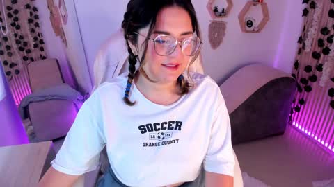 Estefania online show from 12-07-24, 01:51