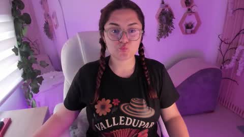 Estefania online show from 10-12-25, 07:02