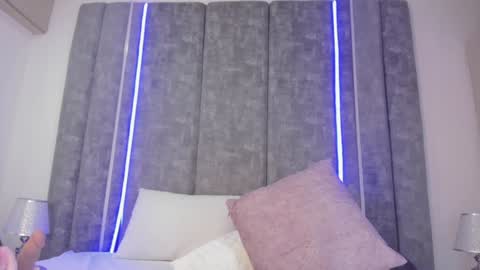 Paulina online show from 12-30-24, 06:27