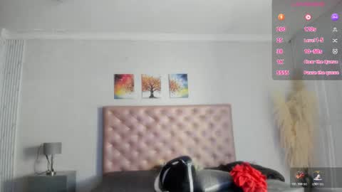 PaulinaSaennz online show from 11-17-25, 12:44