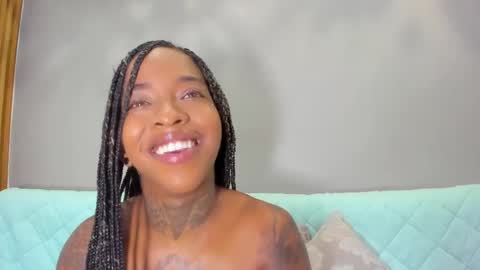 Pauline online show from 09-12-25, 01:38