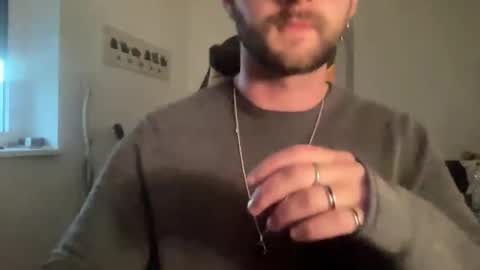 Snapshot of paulsimpsn chatting on 09-17-25, 05:03 love bush online show from 09-17-25, 05:03