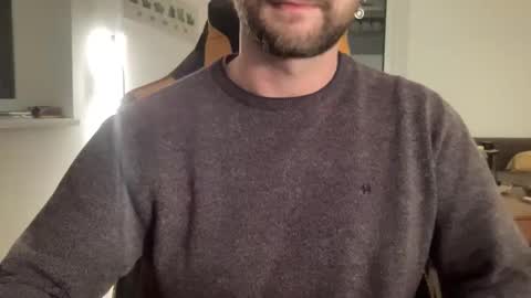 Snapshot of paulsimpsn chatting on 10-22-25, 06:40 love bush online show from 10-22-25, 06:40