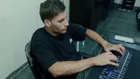 PauRosa online show from 10-16-25, 02:12