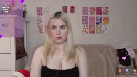 Allisses online show from 12-26-24, 01:54