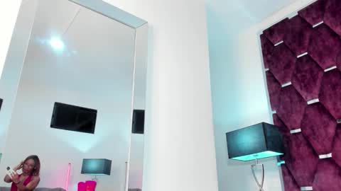 Snapshot of paytonferrara_ chatting on 12-15-25, 04:50 PaytonFerrara online show from 12-15-25, 04:50