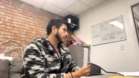 Snapshot of pchav chatting on 11-12-25, 05:46 Pete online show from 11-12-25, 05:46