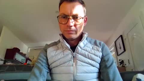 pchittt online show from 11-19-25, 01:44