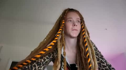 Lucid Lucy online show from 11-03-25, 04:52