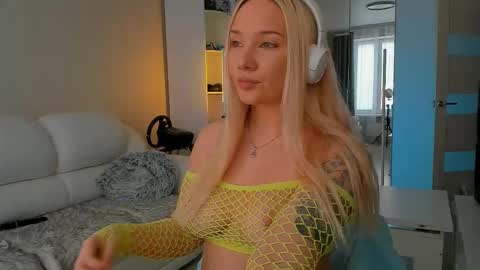 Snapshot of peachju1cy chatting on 02-21-25, 06:07 peachju1cy online show from 02-21-25, 06:07