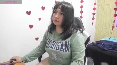 Snapshot of peachy_hot chatting on 02-22-26, 04:57 Peachy online show from 02-22-26, 04:57