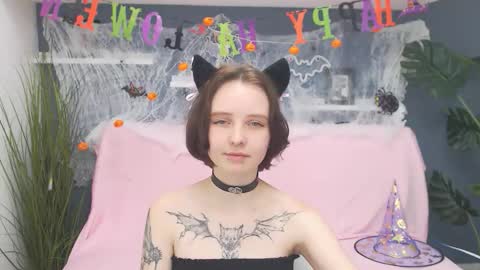 peachydreamm online show from 10-20-25, 06:03