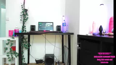 Help me to reach 200 thumbs up  online show from 09-30-25, 10:42