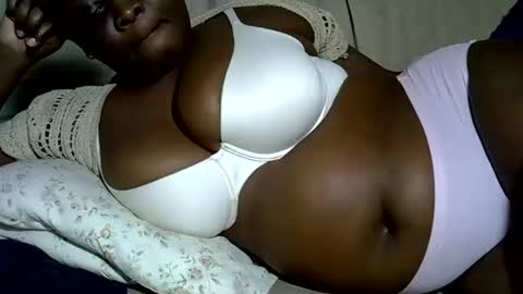 Snapshot of pearl_33 chatting on 11-02-25, 05:21 Keci online show from 11-02-25, 05:21