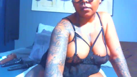 Pearl online show from 01-20-25, 03:15