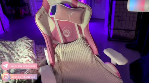 Adelina online show from 12-16-24, 12:48