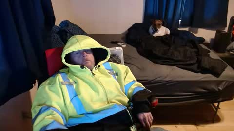 pecker40 online show from 12-14-25, 09:30