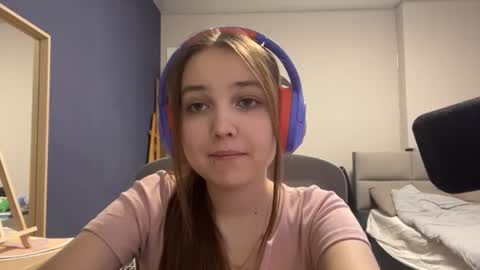 Snapshot of peepapa chatting on 07-01-26, 04:29 Luna Vale online show from 07-01-26, 04:29
