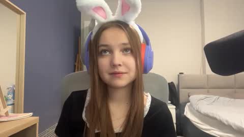 Snapshot of peepapa chatting on 07-12-26, 02:08 Luna Vale online show from 07-12-26, 02:08