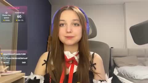 Snapshot of peepapa chatting on 07-22-26, 07:16 Luna Vale online show from 07-22-26, 07:16