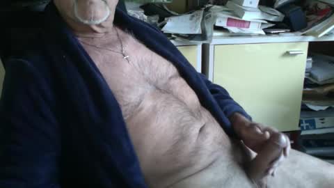 Snapshot of pegaso1000 chatting on 12-17-24, 01:05 pegaso1000 online show from 12-17-24, 01:05