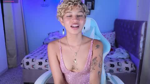 Snapshot of peggy_funn chatting on 01-11-25, 03:34 peggy-funn online show from 01-11-25, 03:34