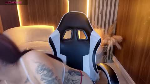 peige_tx online show from 11-23-25, 01:00