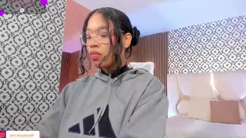 penelope online show from 02-05-26, 03:22