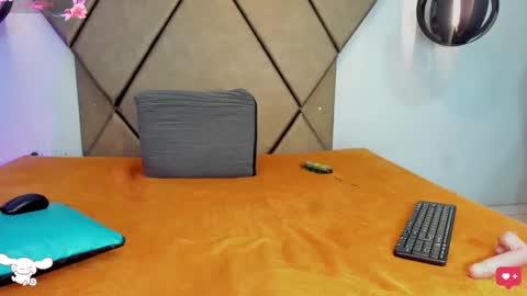 Snapshot of penelopeguzman__ chatting on 10-04-25, 08:51 Sweet Penelope online show from 10-04-25, 08:51