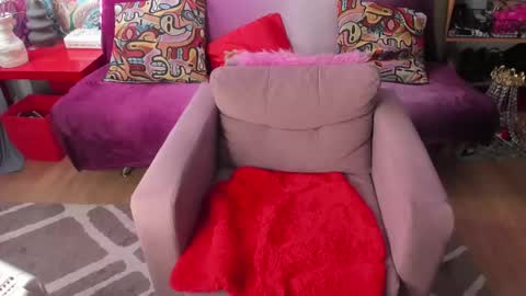 Olivia online show from 02-24-25, 09:43