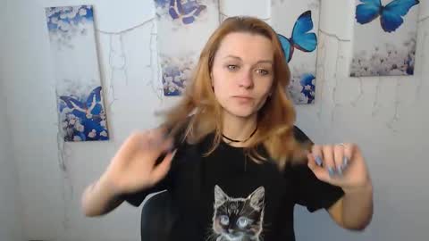 Snapshot of peppymia chatting on 01-16-26, 08:40 Mia online show from 01-16-26, 08:40