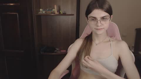 Farida online show from 12-24-24, 02:43