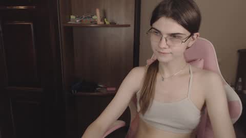 Farida online show from 12-25-24, 03:18