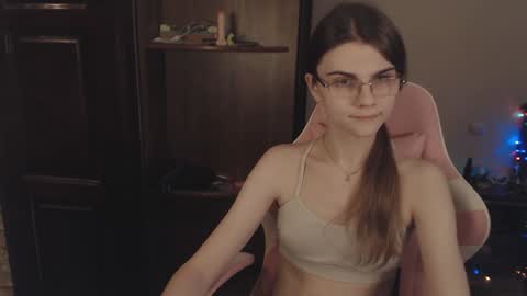 Farida online show from 01-14-25, 05:40