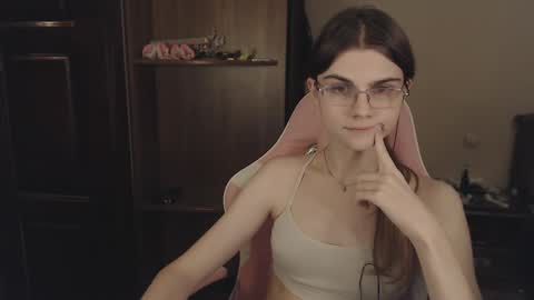 Farida online show from 02-11-25, 01:52