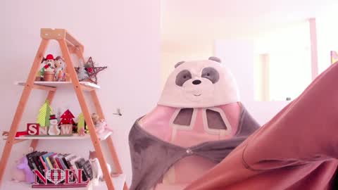 Sarah Ana Banana online show from 01-08-25, 01:52