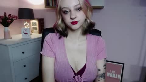 Snapshot of perfect_madeline chatting on 12-14-24, 07:51 Madeline online show from 12-14-24, 07:51