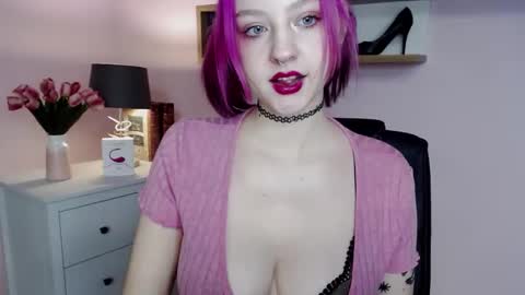 Snapshot of perfect_madeline chatting on 01-12-25, 02:41 Madeline online show from 01-12-25, 02:41