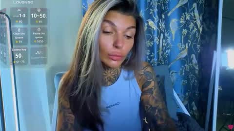 Anna online show from 10-31-25, 07:53