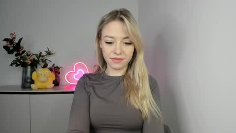 Cindy online show from 02-12-25, 06:19