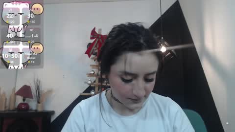 Snapshot of perla_campbell chatting on 12-05-24, 08:22 online show from 12-05-24, 08:22