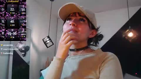 Snapshot of perla_campbell chatting on 02-20-25, 10:48 online show from 02-20-25, 10:48