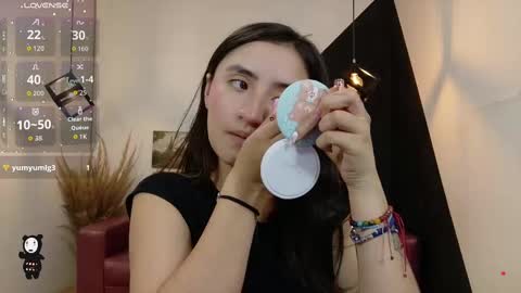 Snapshot of perla_campbell chatting on 09-11-25, 09:15 online show from 09-11-25, 09:15