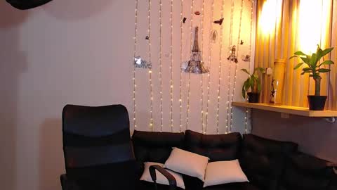 Snapshot of perla_st chatting on 02-26-25, 05:39 Perla online show from 02-26-25, 05:39