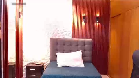 Snapshot of perla_st chatting on 09-09-25, 07:35 Perla online show from 09-09-25, 07:35