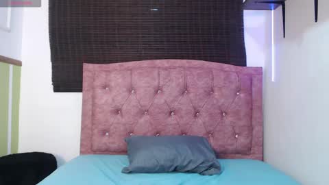 Snapshot of perla_st chatting on 04-21-26, 04:23 Perla online show from 04-21-26, 04:23