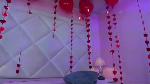 Snapshot of perlaa7 chatting on 02-13-25, 07:42 Perla online show from 02-13-25, 07:42