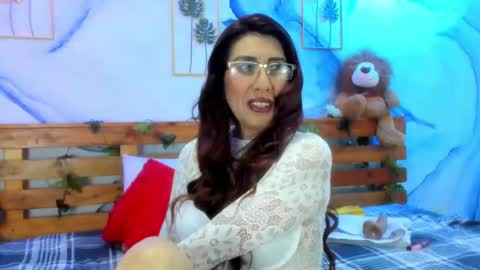 Snapshot of perlafranco chatting on 12-18-24, 05:26 Perla Franco online show from 12-18-24, 05:26