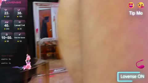 Perla Franco online show from 11-19-25, 02:11