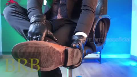 andres    online show from 02-25-25, 08:19